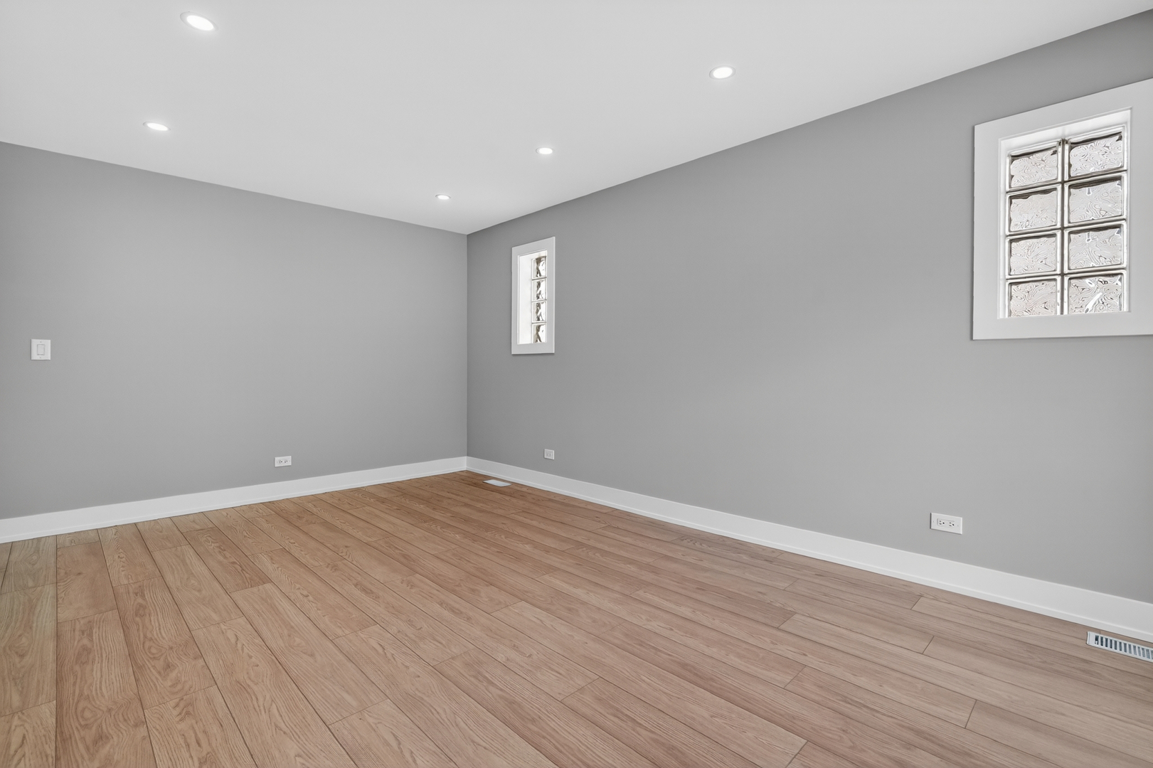4430 North Mulligan Avenue Chicago IL 60634