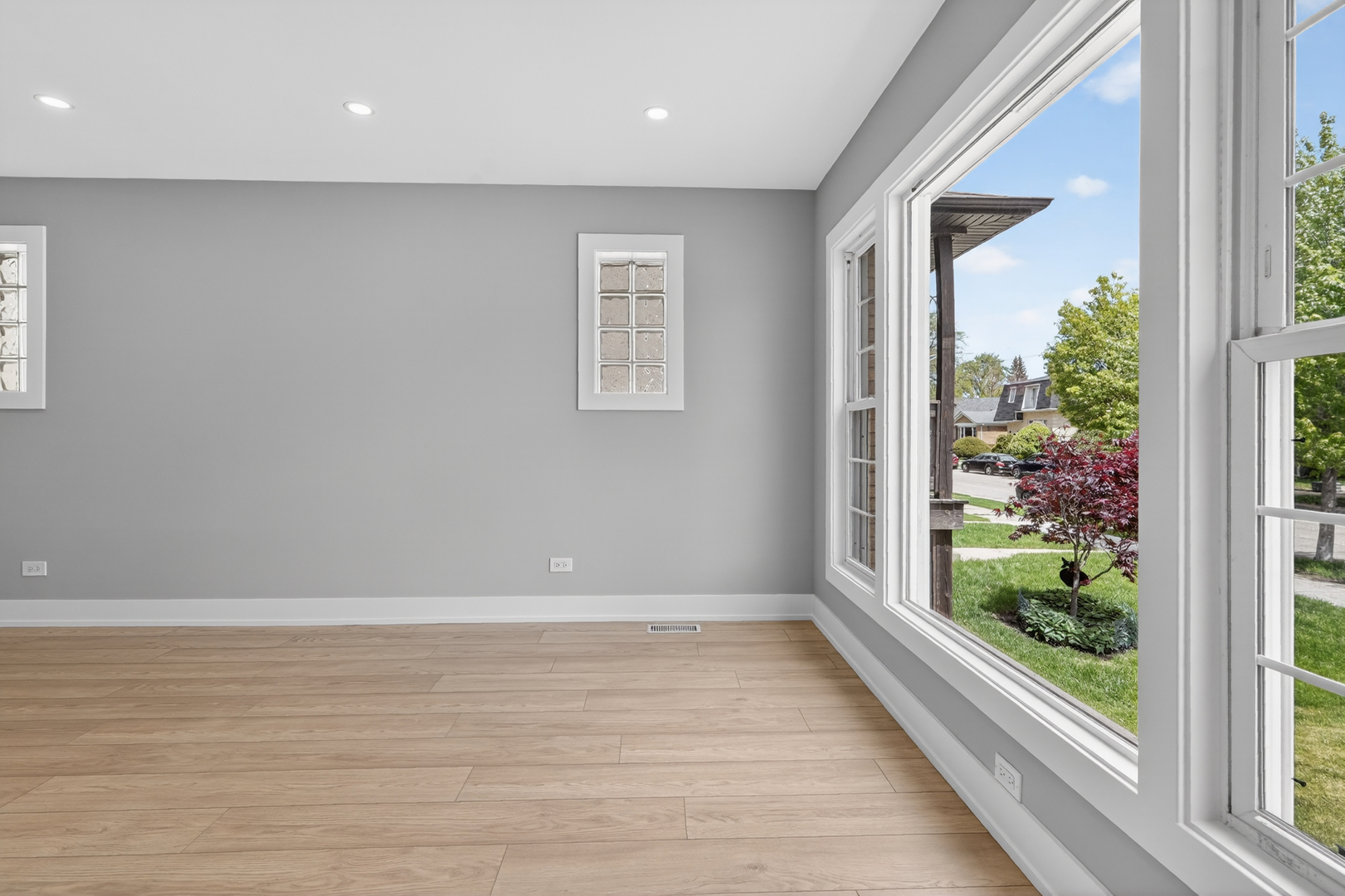 4430 North Mulligan Avenue Chicago IL 60634