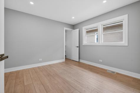 4430 North Mulligan Avenue Chicago IL 60634