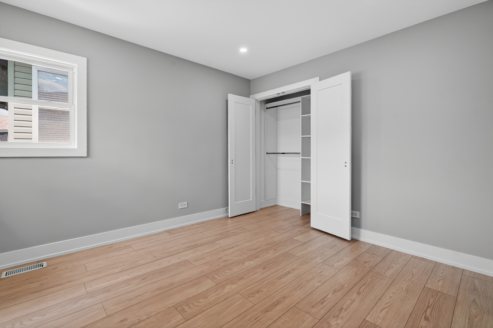 4430 North Mulligan Avenue Chicago IL 60634