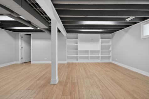 4430 North Mulligan Avenue Chicago IL 60634