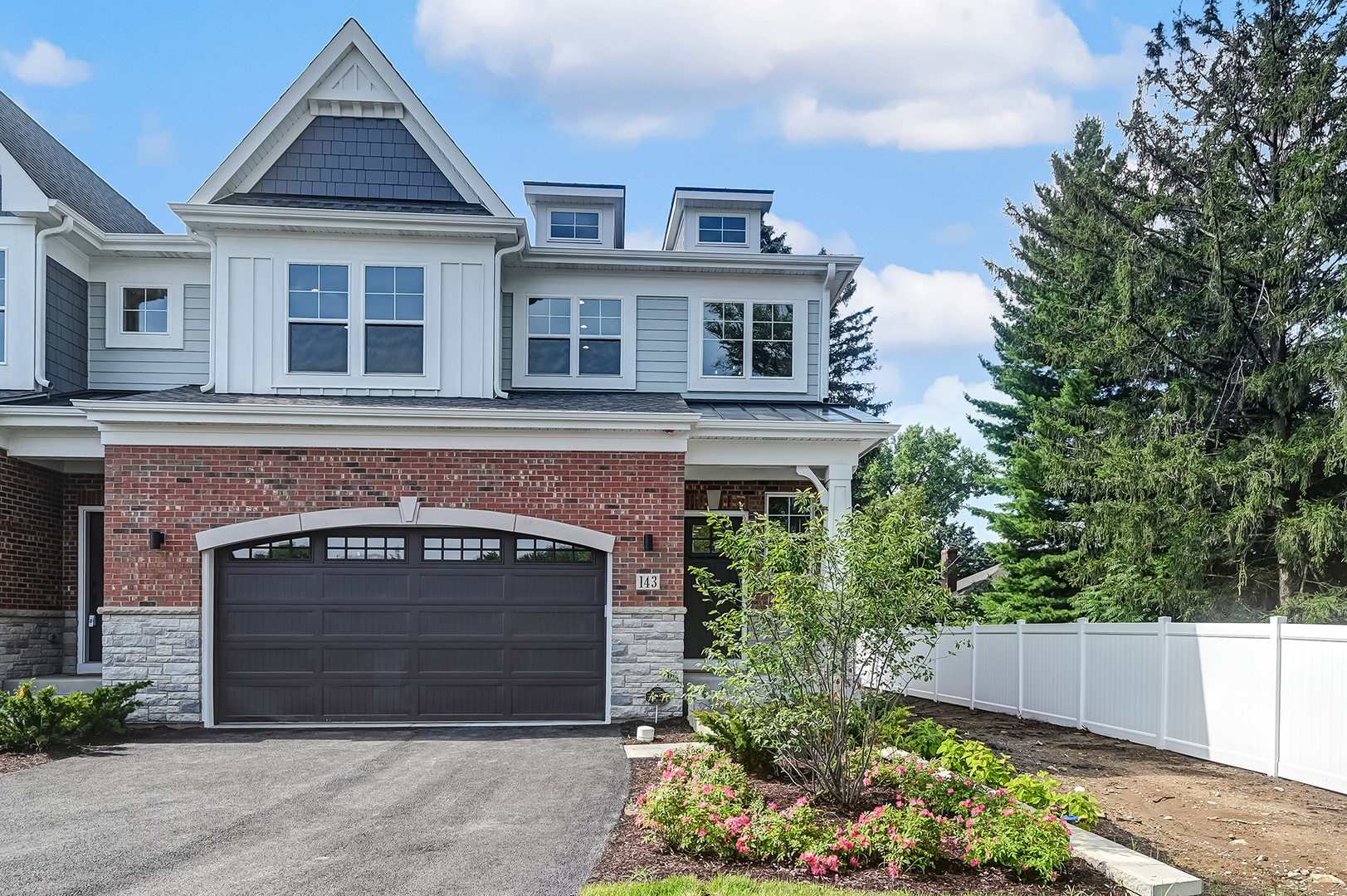 129 Harding Court Glen Ellyn IL 60137