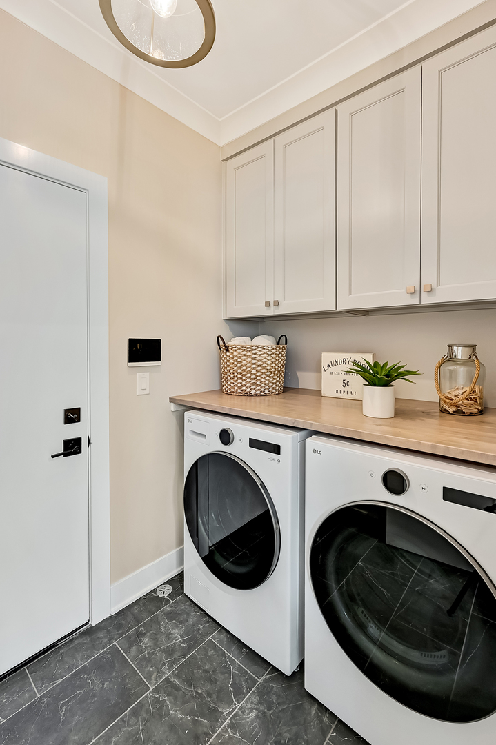 129 Harding Court Glen Ellyn IL 60137