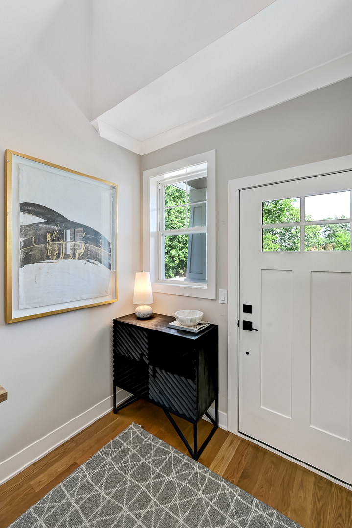 129 Harding Court Glen Ellyn IL 60137