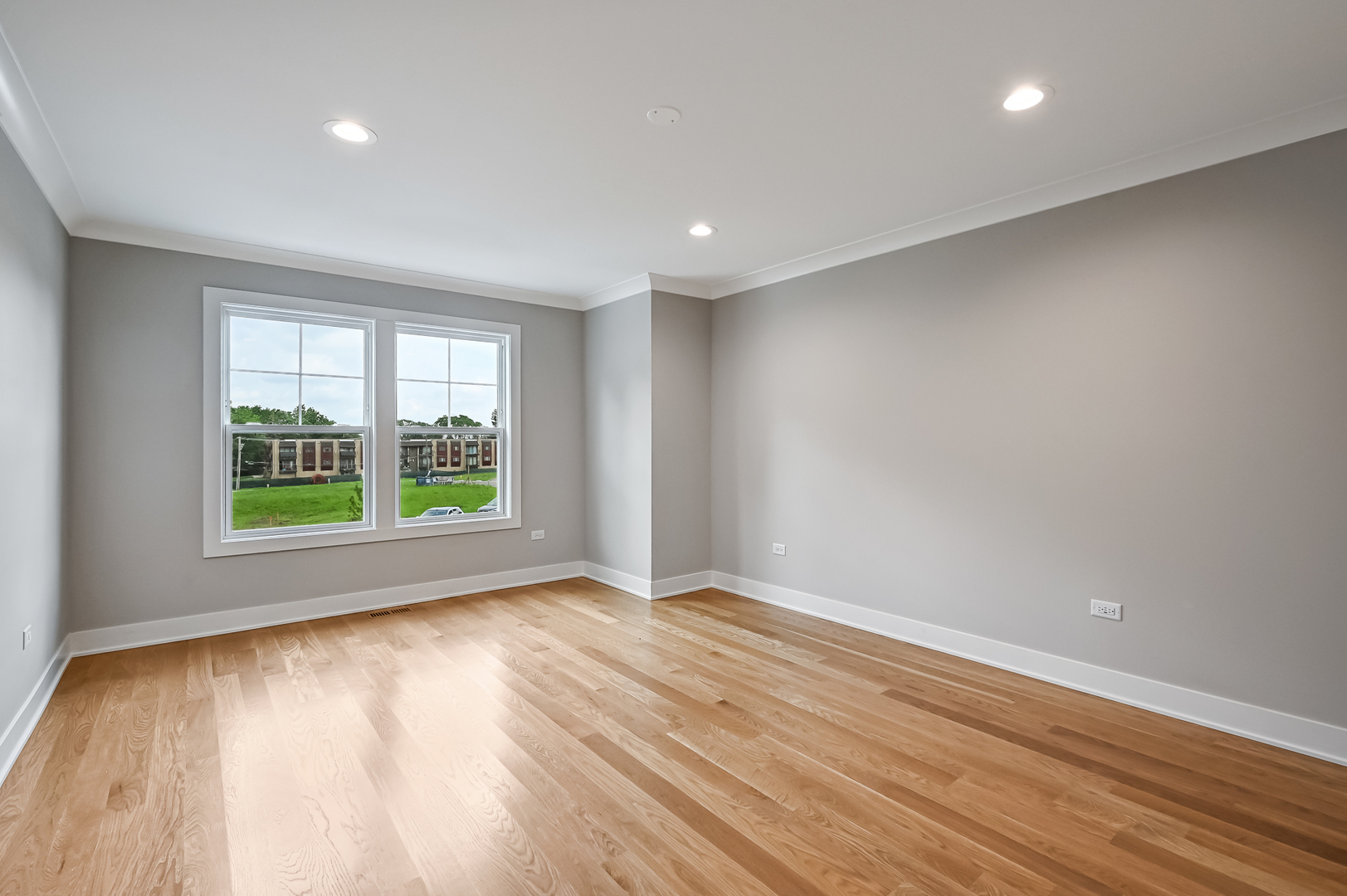 129 Harding Court Glen Ellyn IL 60137