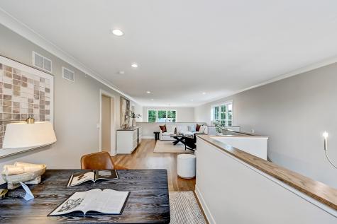 129 Harding Court Glen Ellyn IL 60137