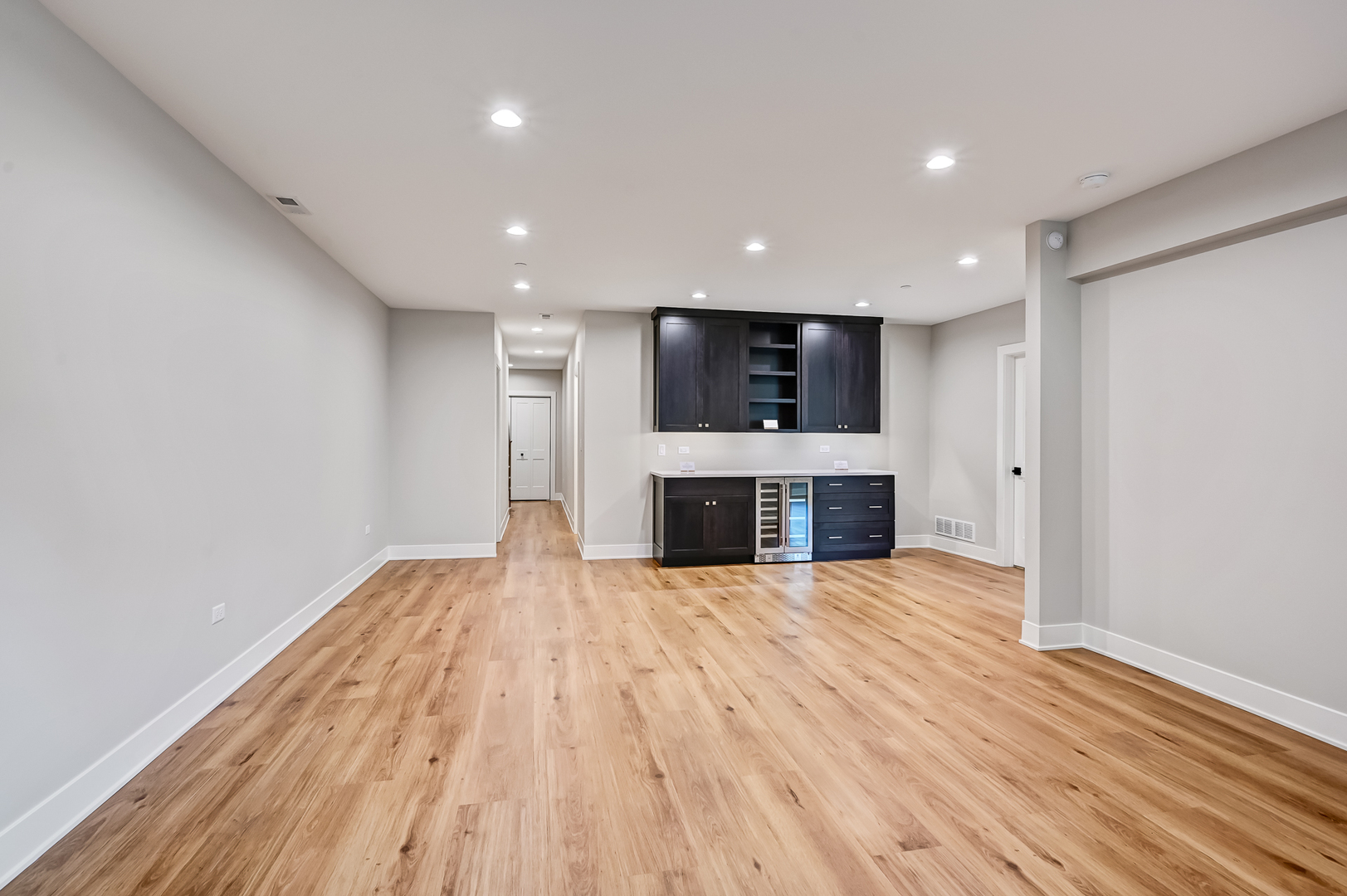 129 Harding Court Glen Ellyn IL 60137