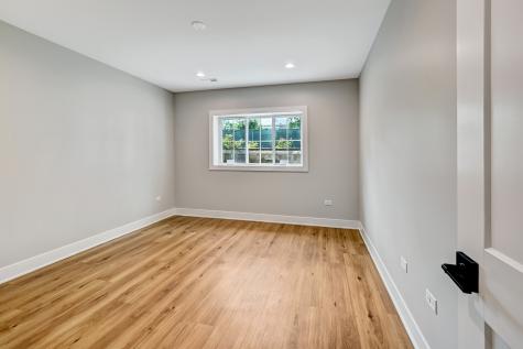 129 Harding Court Glen Ellyn IL 60137