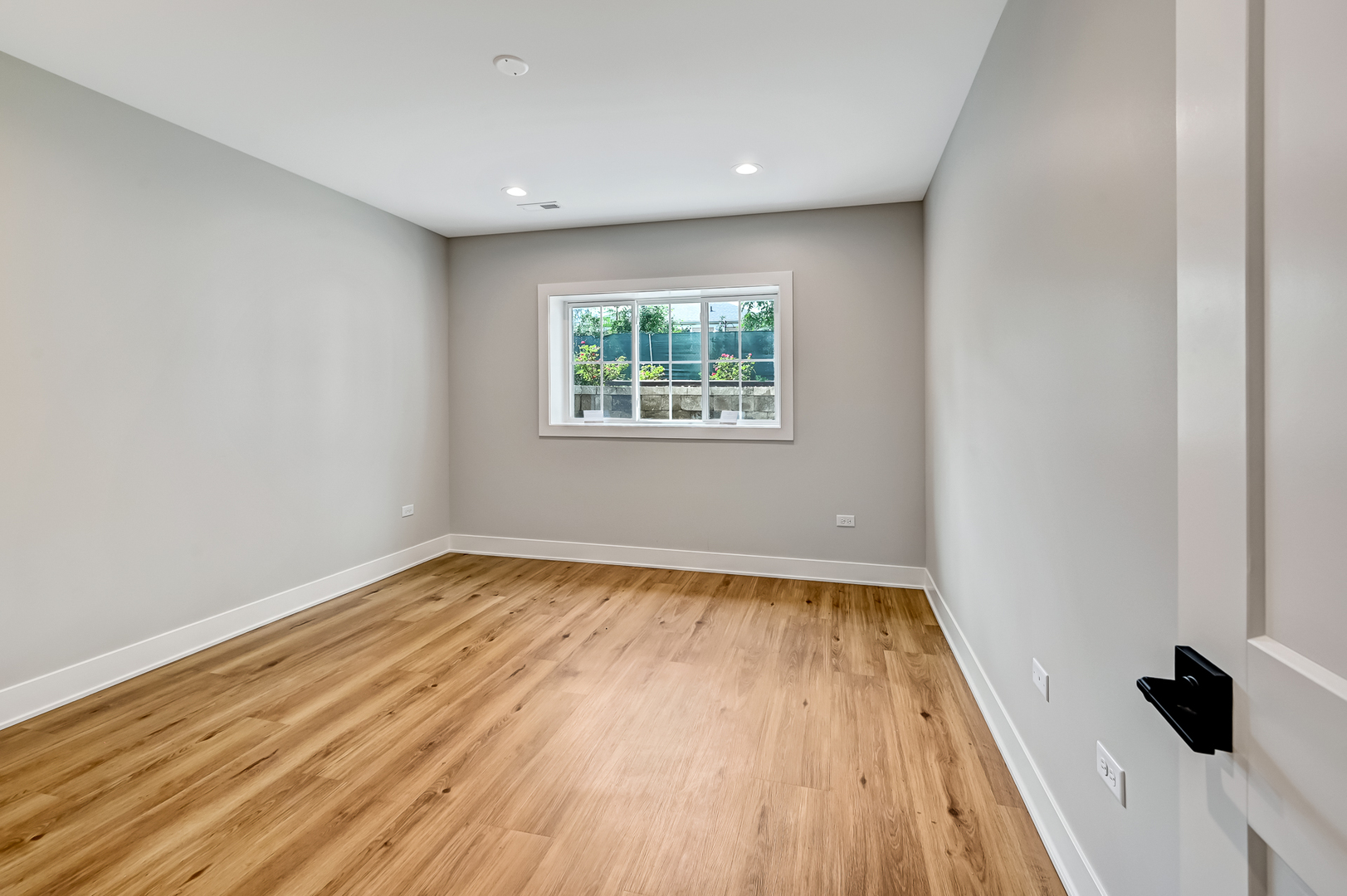 129 Harding Court Glen Ellyn IL 60137