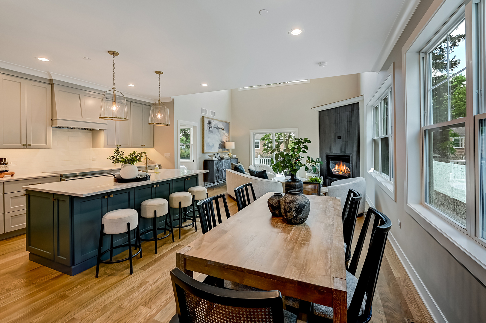 129 Harding Court Glen Ellyn IL 60137