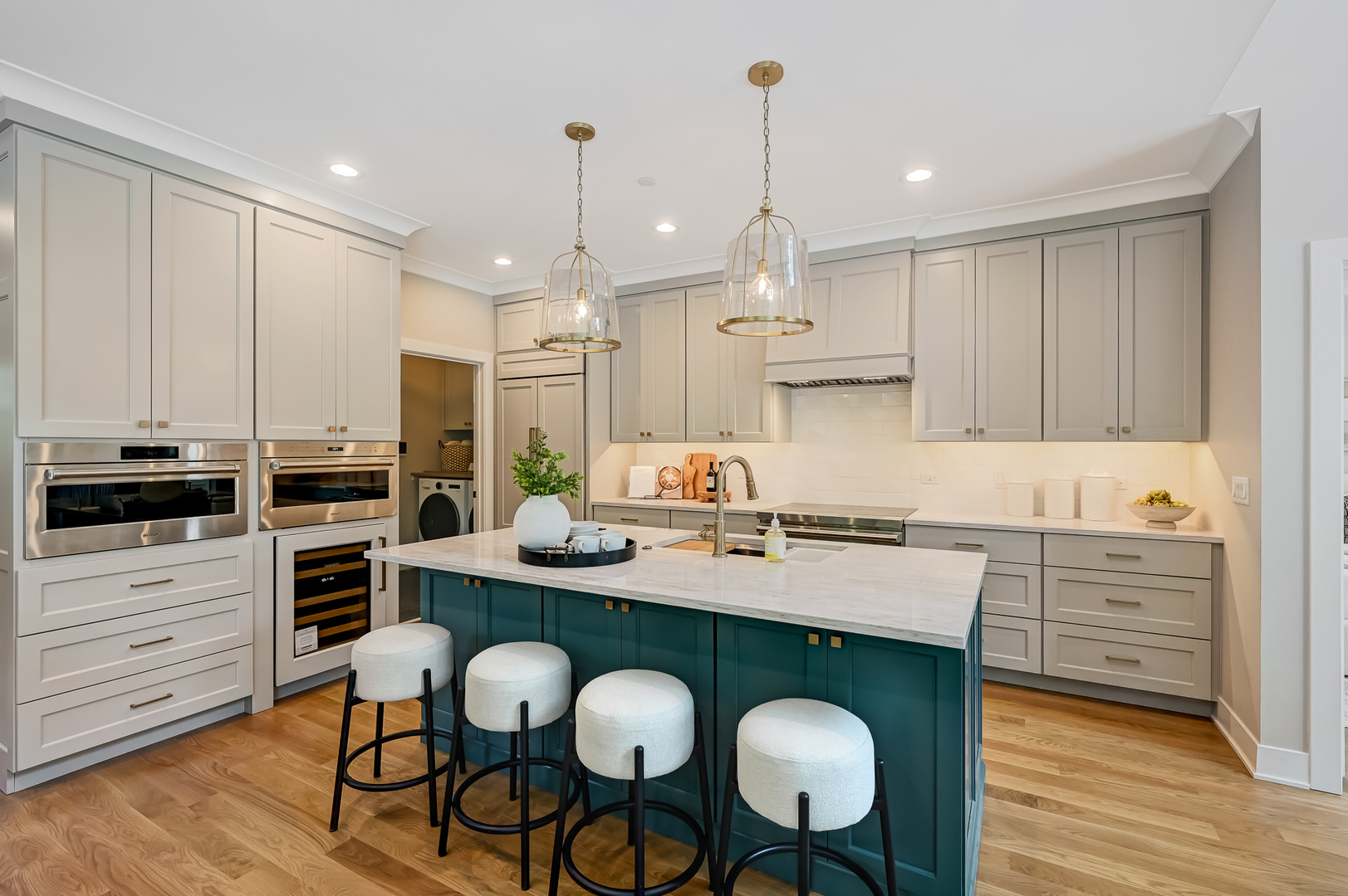 129 Harding Court Glen Ellyn IL 60137