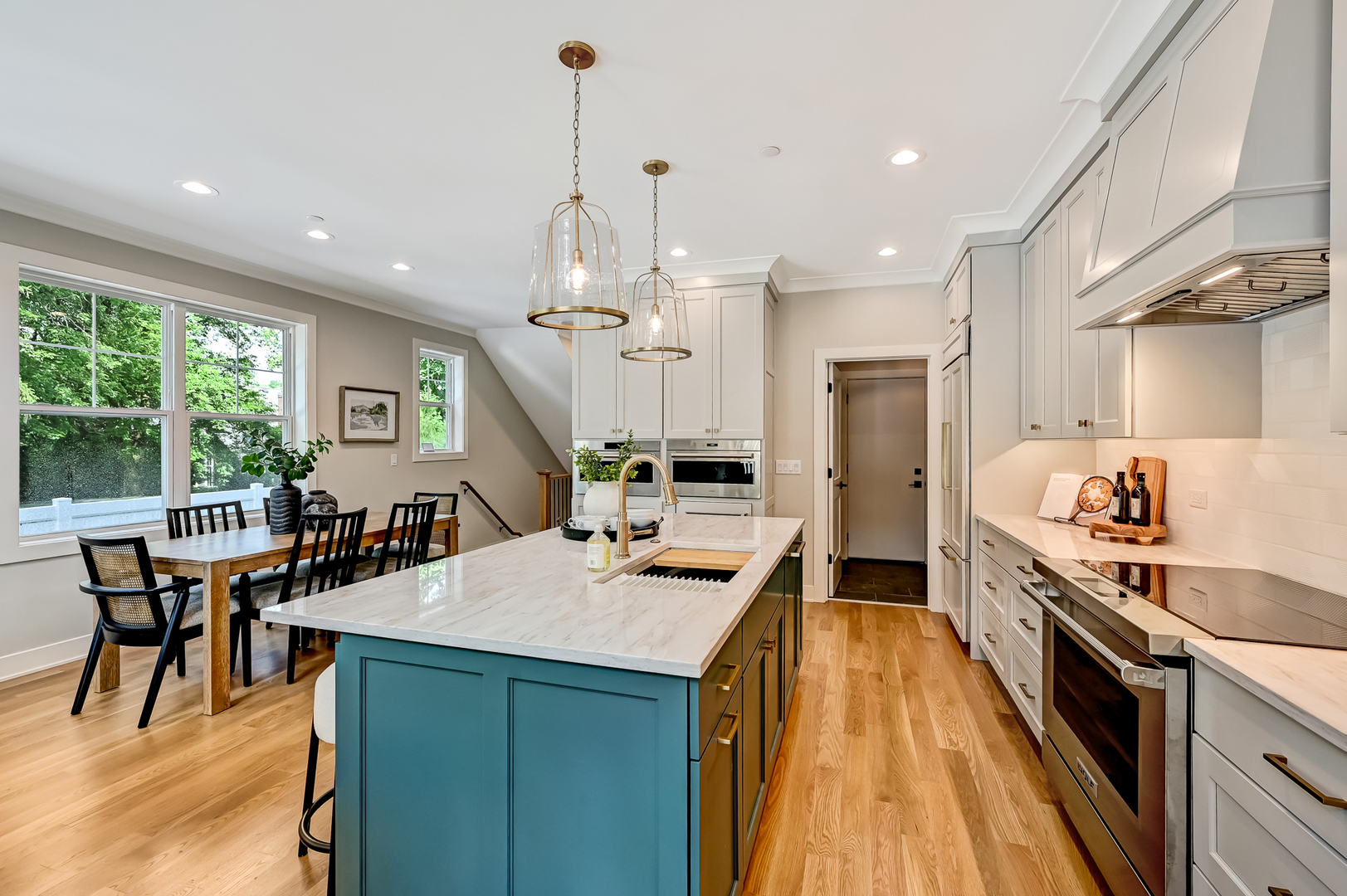 129 Harding Court Glen Ellyn IL 60137