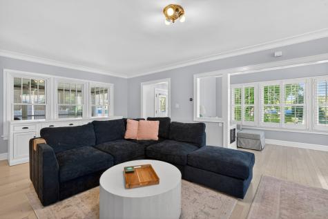 112 Douglas Avenue Libertyville IL 60048