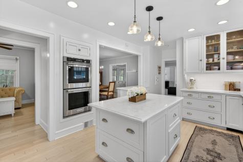 112 Douglas Avenue Libertyville IL 60048