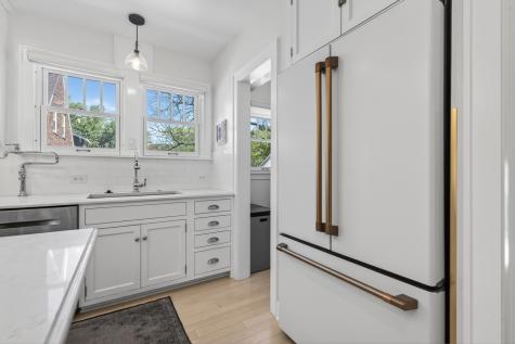 112 Douglas Avenue Libertyville IL 60048