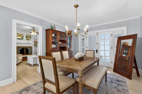 112 Douglas Avenue Libertyville IL 60048