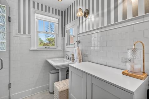112 Douglas Avenue Libertyville IL 60048