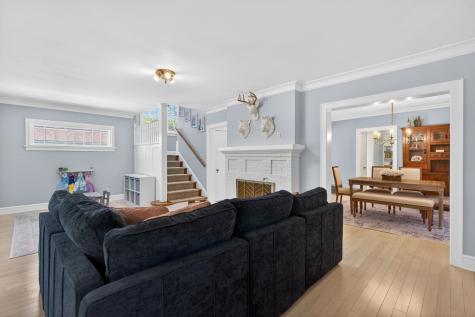 112 Douglas Avenue Libertyville IL 60048