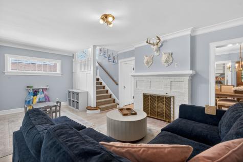 112 Douglas Avenue Libertyville IL 60048