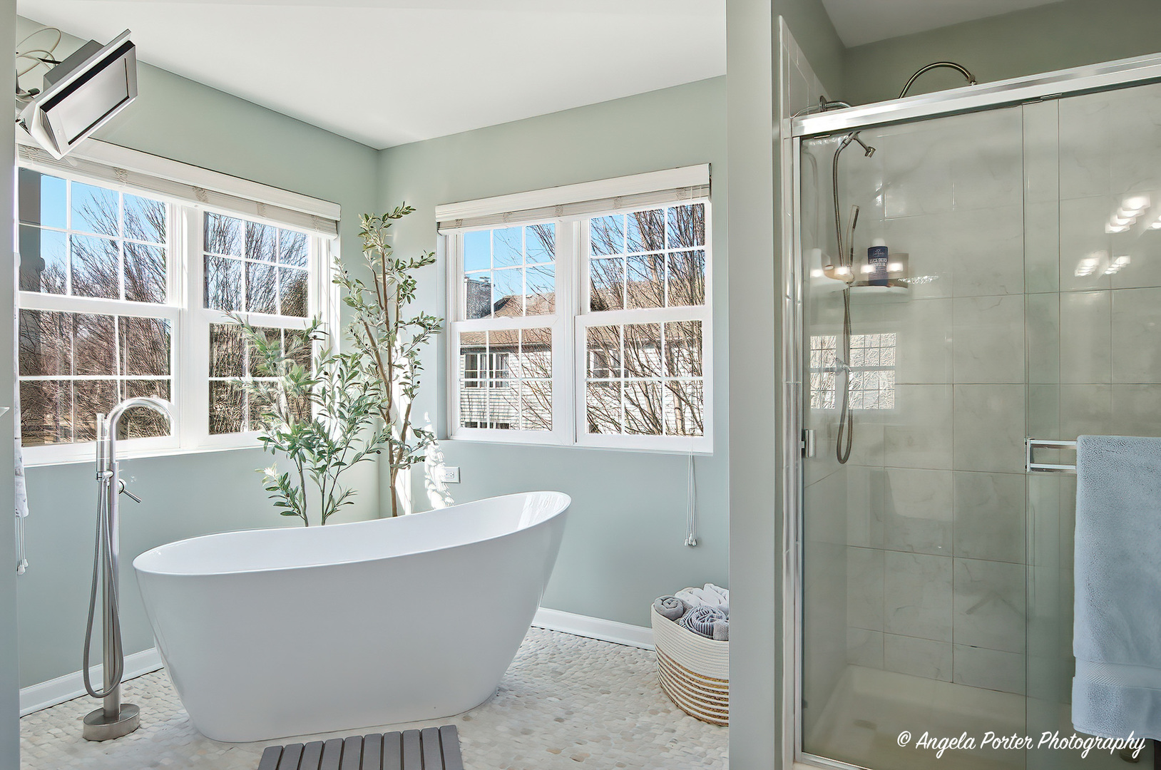 9 Laurel Valley Court Lake In The Hills IL 60156
