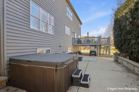 9 Laurel Valley Court Lake In The Hills IL 60156