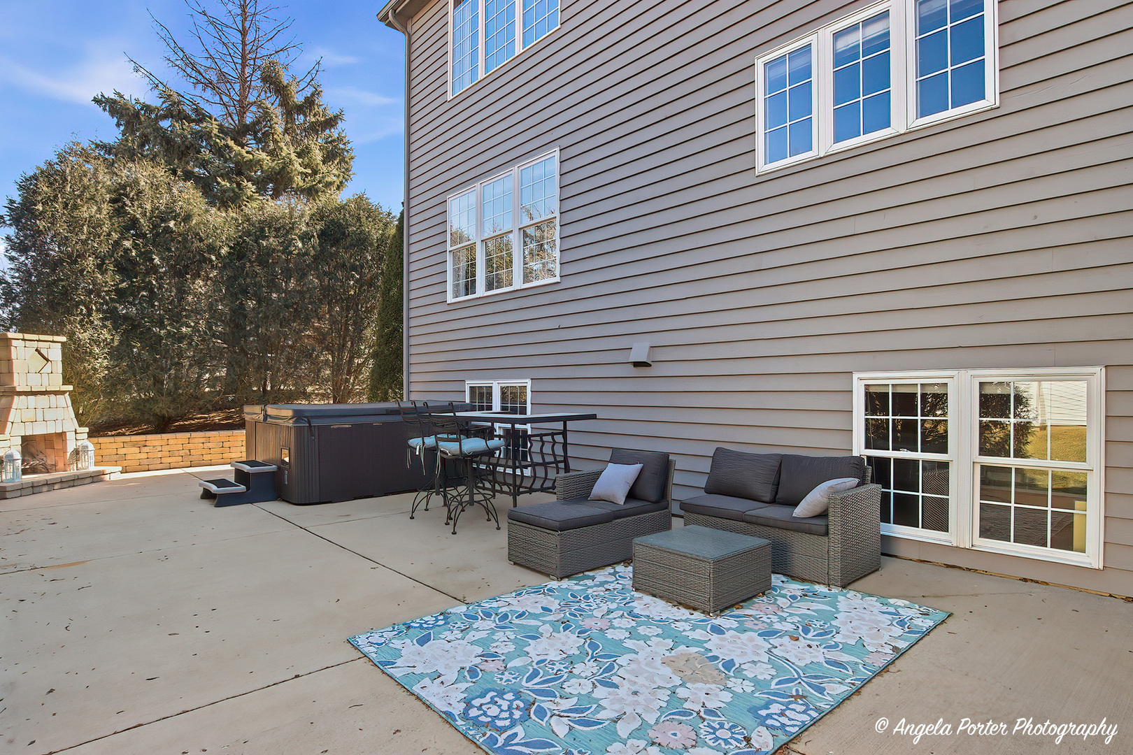 9 Laurel Valley Court Lake In The Hills IL 60156