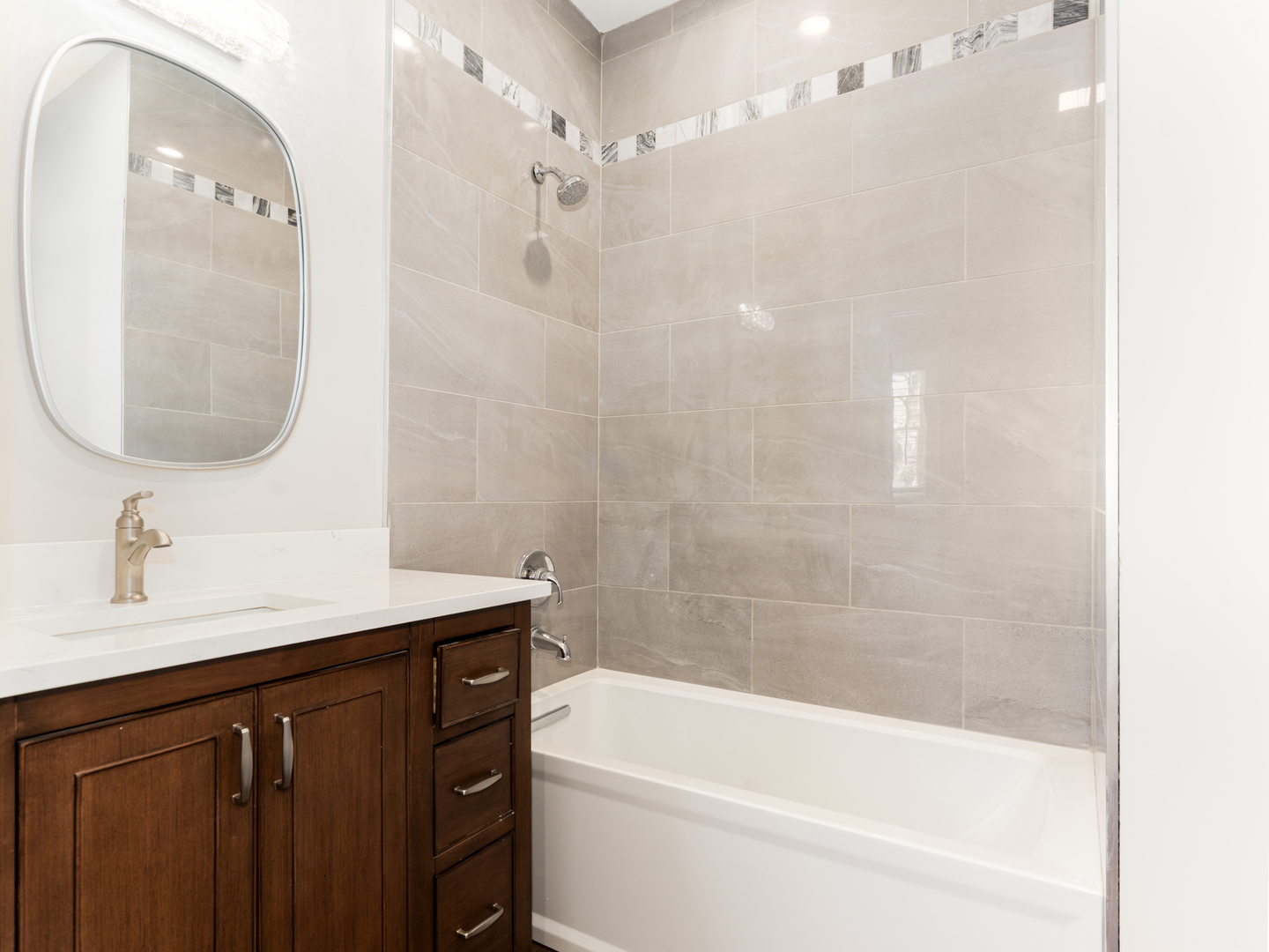 638 West 47th Street Chicago IL 60609