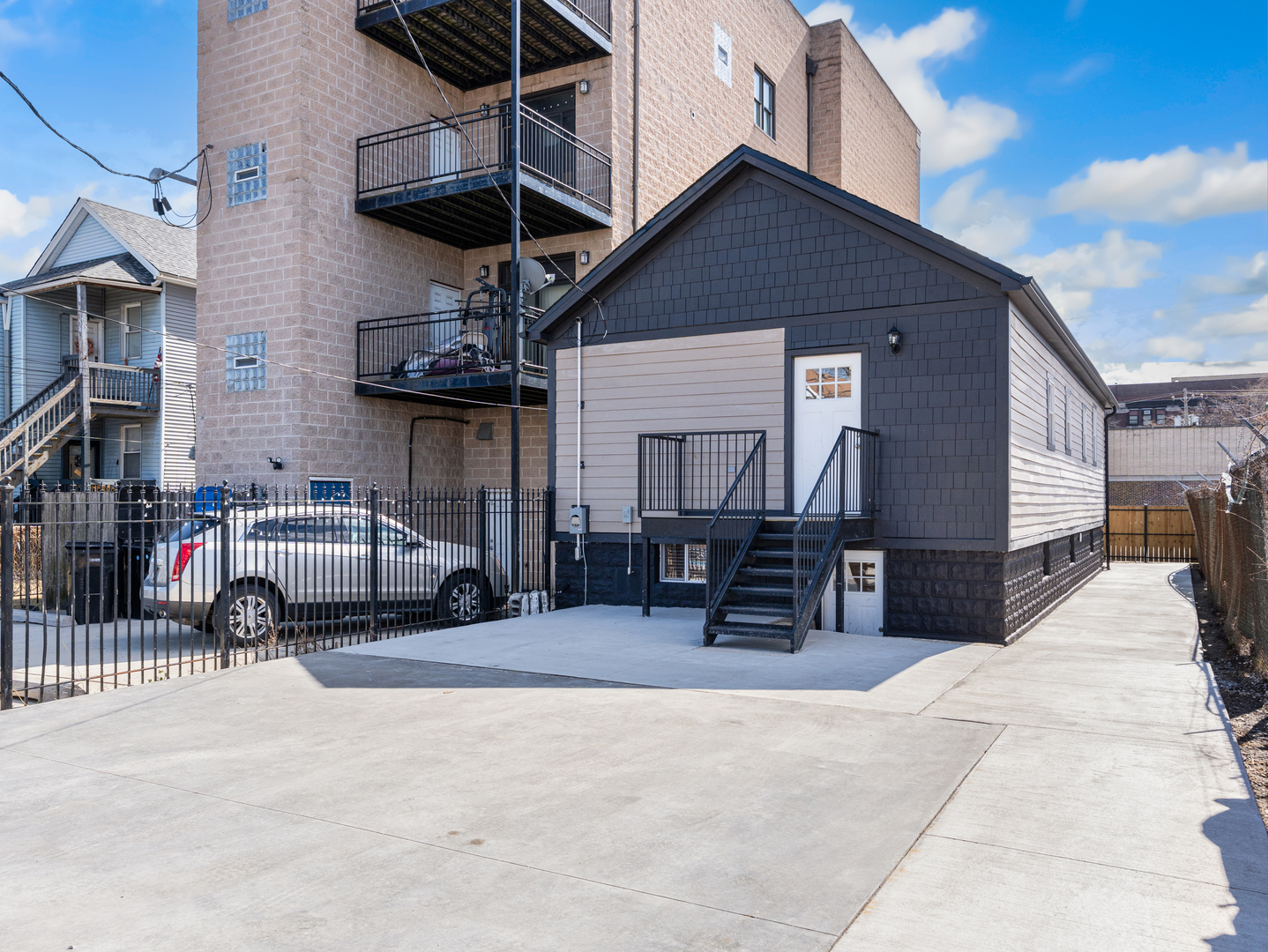 638 West 47th Street Chicago IL 60609