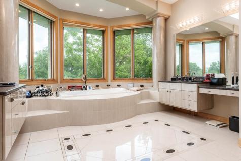 111 Sycamore Lane Machesney Park IL 61115