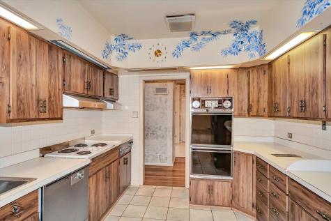 9139 South Oakley Avenue Chicago IL 60643