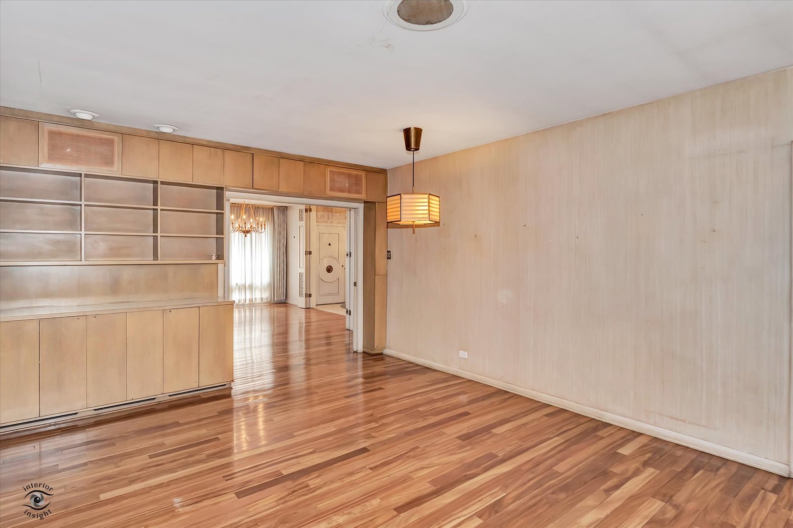 9139 South Oakley Avenue Chicago IL 60643