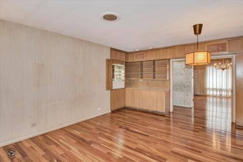 9139 South Oakley Avenue Chicago IL 60643
