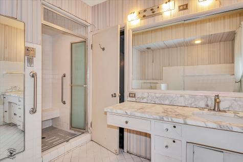 9139 South Oakley Avenue Chicago IL 60643