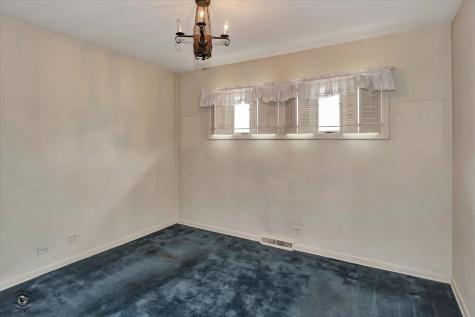 9139 South Oakley Avenue Chicago IL 60643