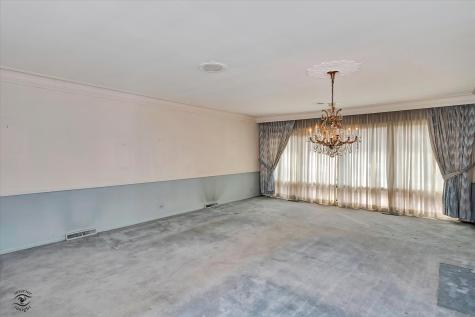 9139 South Oakley Avenue Chicago IL 60643