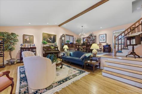 1708 Longvalley Drive Northbrook IL 60062
