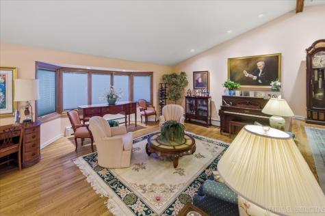 1708 Longvalley Drive Northbrook IL 60062