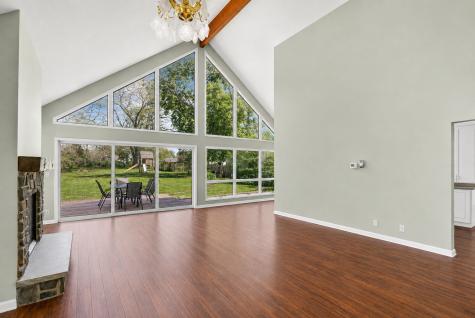 183 Lincoln Parkway Crystal Lake IL 60014