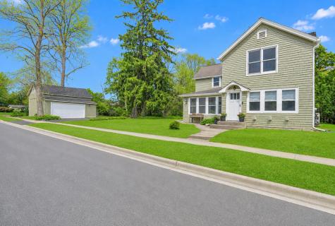 183 Lincoln Parkway Crystal Lake IL 60014