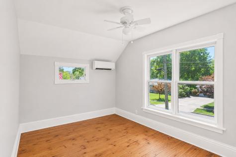 183 Lincoln Parkway Crystal Lake IL 60014