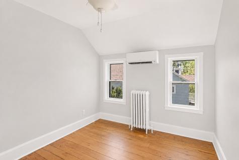 183 Lincoln Parkway Crystal Lake IL 60014