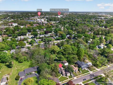 183 Lincoln Parkway Crystal Lake IL 60014