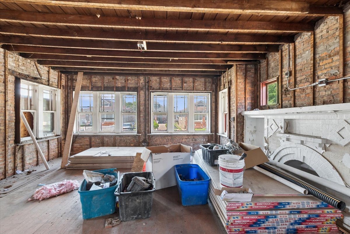 8627 South Throop Street Chicago IL 60620