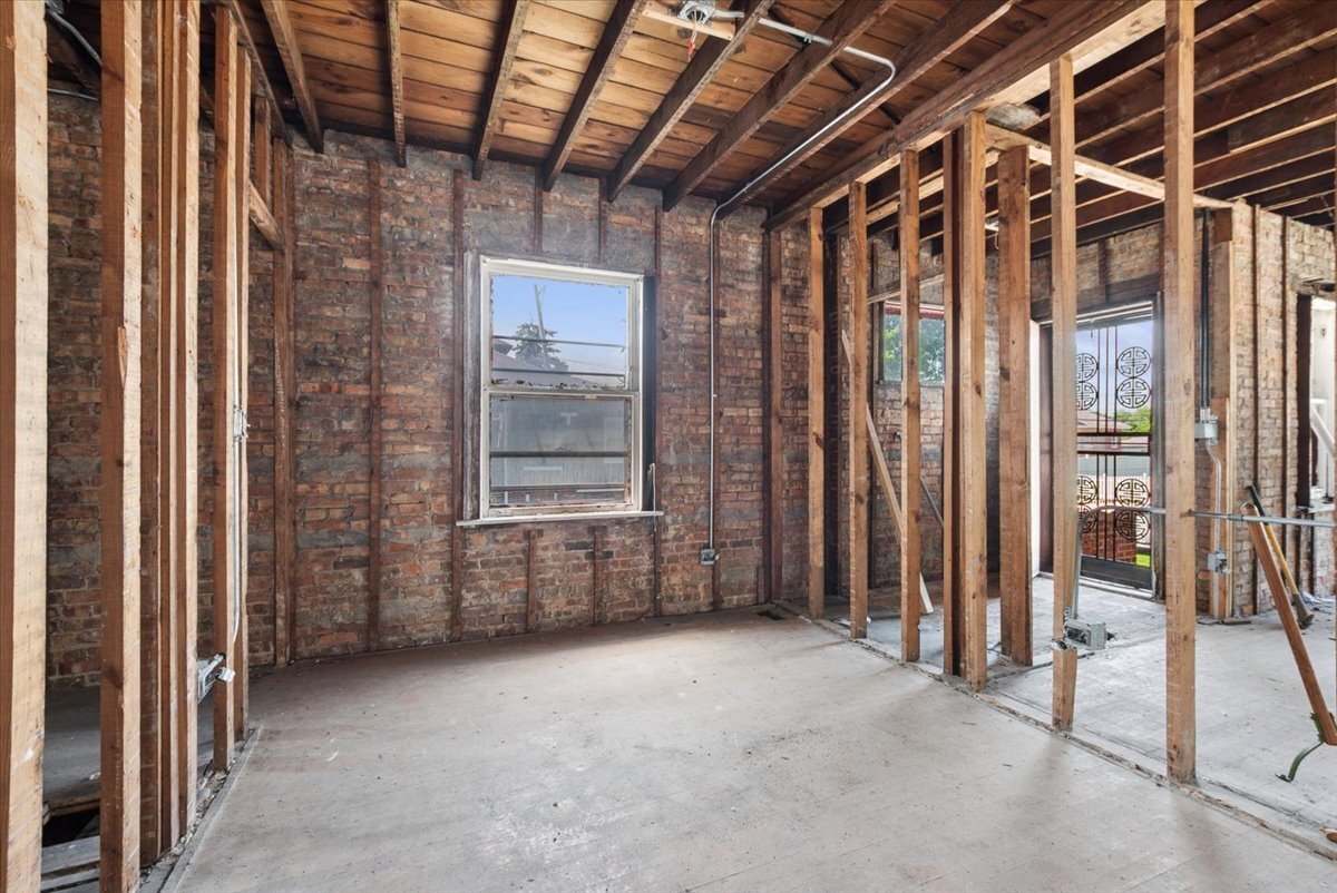 8627 South Throop Street Chicago IL 60620
