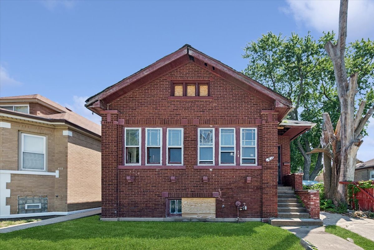 8627 South Throop Street Chicago IL 60620