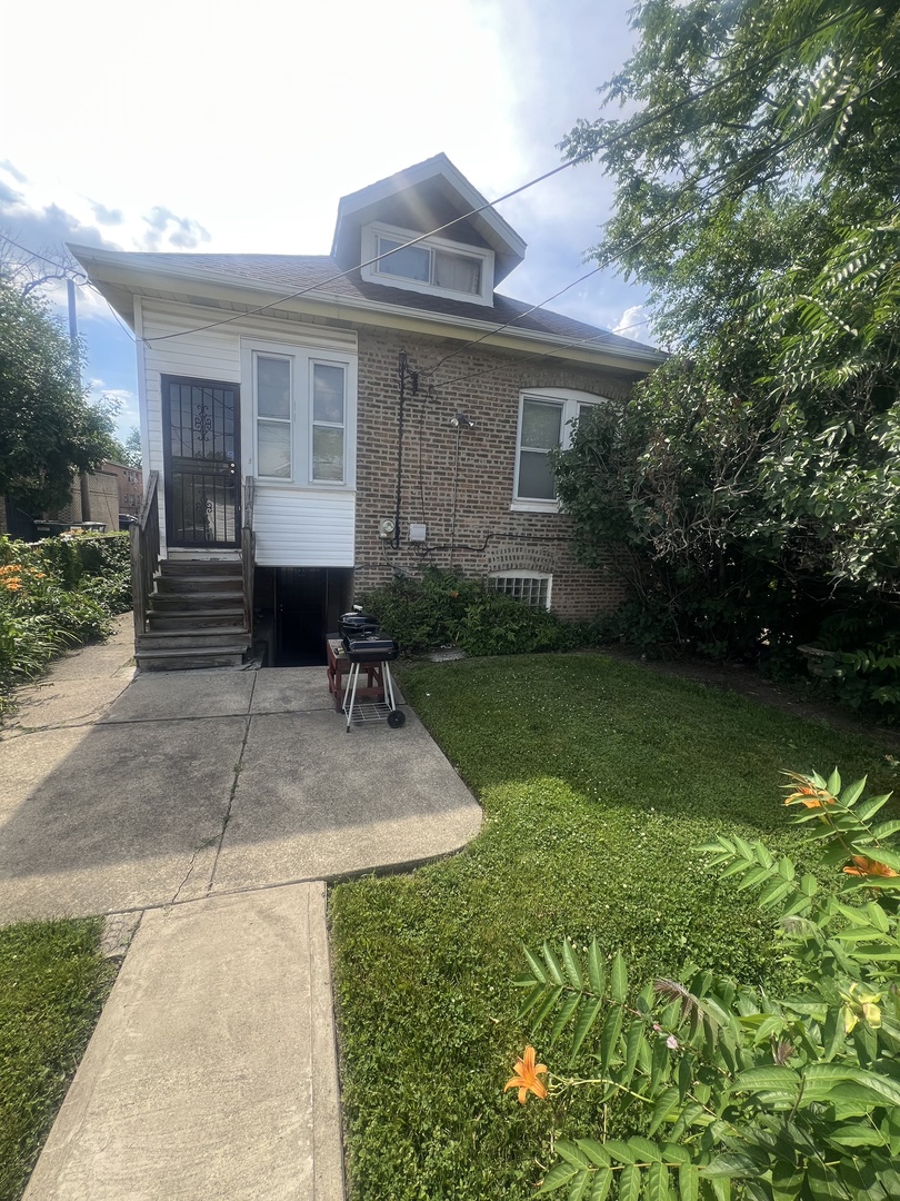 9043 South Ada Street Chicago IL 60620