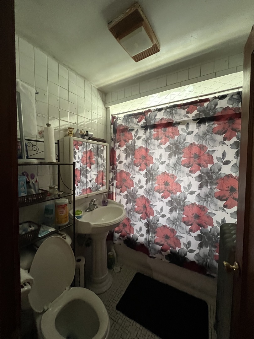 9043 South Ada Street Chicago IL 60620