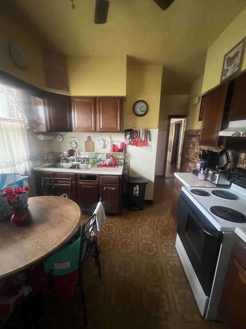 9043 South Ada Street Chicago IL 60620