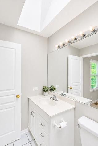 680 Savannah Lane Crystal Lake IL 60014