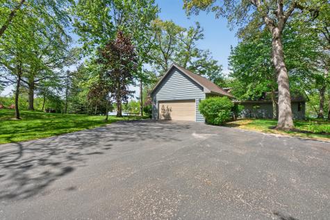 1110 White Pine Drive Dixon IL 61021